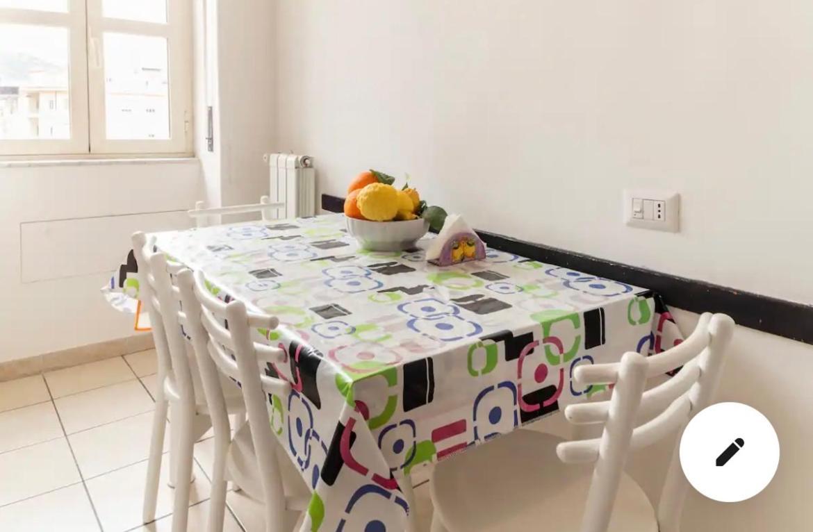 סלרנו Casa Vacanze Sunshine מראה חיצוני תמונה
